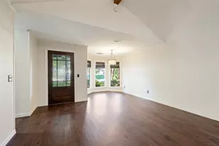 212 W Graham St, McKinney, TX 75069 - Photo 5