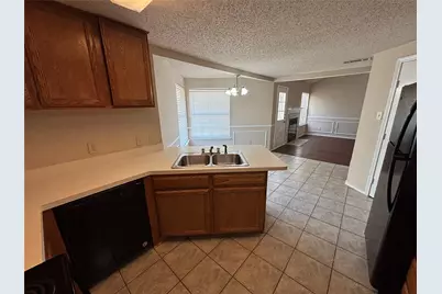 6421 Nellie Drive, Arlington, TX 76002 - Photo 7