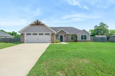 677 Oklahoma Street, Van, TX 75790 - Photo 1
