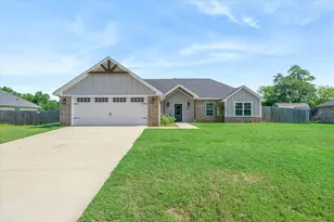677 Oklahoma St, Van, TX 75790 - Photo 1