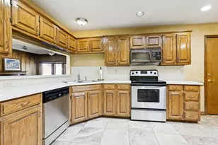 2901 Big Oaks Dr, Garland, TX 75044 - Photo 7