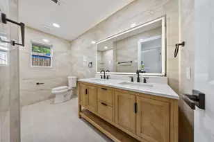 9406 Hilldale Dr, Dallas, TX 75231 - Photo 23