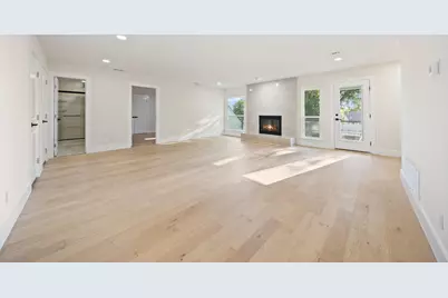 9406 Hilldale Drive, Dallas, TX 75231 - Photo 25