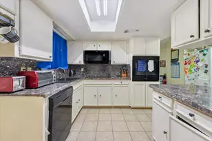 2803 Bois D'Arc St, Commerce, TX 75428 - Photo 7