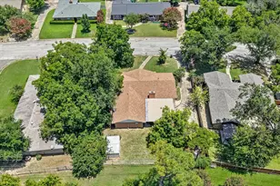 2803 Bois D'Arc St, Commerce, TX 75428 - Photo 3