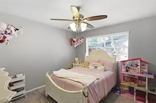 1308 W Redbud Dr, Hurst, TX 76053 - Photo 11
