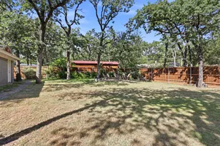1308 W Redbud Dr, Hurst, TX 76053 - Photo 25