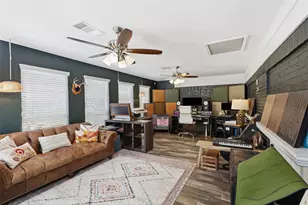 1308 W Redbud Dr, Hurst, TX 76053 - Photo 11
