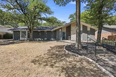 1308 W Redbud Drive, Hurst, TX 76053 - Photo 5