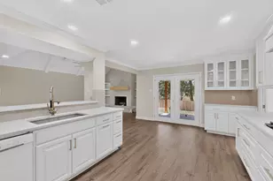 4001 Georgian Dr, Haltom City, TX 76117 - Photo 15