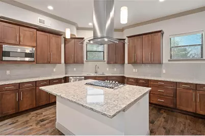 1021 Pavillion Avenue #7, Dallas, TX 75204 - Photo 1