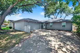 2309 Indian Creek Dr, Irving, TX 75060 - Photo 3