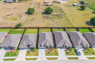 860 Round Robin Ln, Fort Worth, TX 76131 - Photo 3