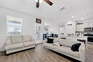 10105 Sunnyview Ln, Aubrey, TX 76227 - Photo 5