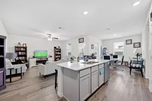10105 Sunnyview Ln, Aubrey, TX 76227 - Photo 9