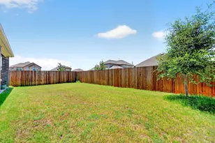 10105 Sunnyview Ln, Aubrey, TX 76227 - Photo 27
