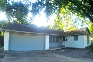 522 4th St, Grand Prairie, TX 75050 - Photo 1