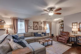304 Mary Kay Ct, Burleson, TX 76028 - Photo 11