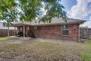 304 Mary Kay Ct, Burleson, TX 76028 - Photo 31