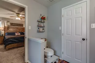 304 Mary Kay Ct, Burleson, TX 76028 - Photo 23