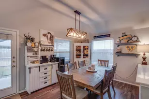 304 Mary Kay Ct, Burleson, TX 76028 - Photo 17