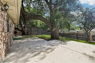 2116 Tamworth Court, Bedford, TX 76021 - Photo 13