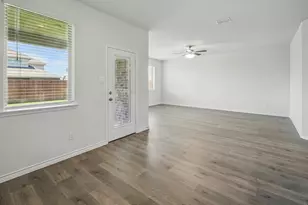 8413 Everly Dr, Garland, TX 75043 - Photo 11