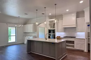 5025 Glenoaks Ct, Weatherford, TX 76088 - Photo 11