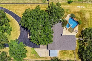 1229 Briarwood St, Weatherford, TX 76087 - Photo 3