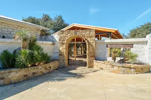 340 Barton Ranch Rd, Dripping Springs, TX 78620 - Photo 7