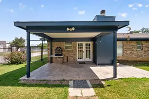 519 E 8th St, Irving, TX 75060 - Photo 23