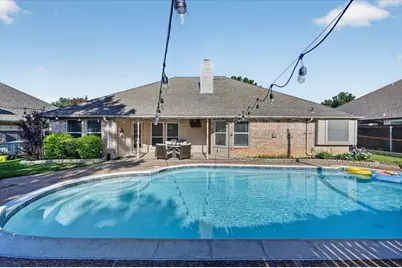 7312 Cottonwood Court, North Richland Hills, TX 76182 - Photo 5