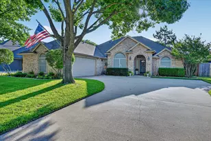 7312 Cottonwood Ct, North Richland Hills, TX 76182 - Photo 1
