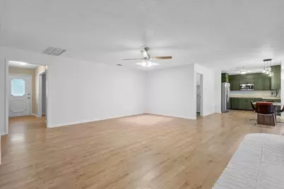 7409 Pinehurst Drive W, Fort Worth, TX 76134 - Photo 9