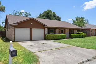 7409 Pinehurst Dr W, Fort Worth, TX 76134 - Photo 3