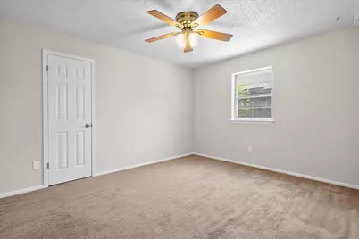 7409 Pinehurst Drive W, Fort Worth, TX 76134 - Photo 13