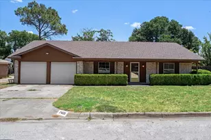 7409 Pinehurst Dr W, Fort Worth, TX 76134 - Photo 1
