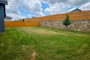 222 Hidden Mdws Dr, Sherman, TX 75092 - Photo 5
