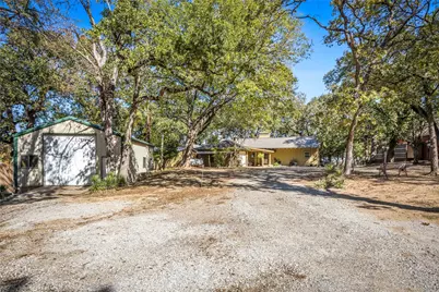 916 Kimbrough Road, Azle, TX 76020 - Photo 3