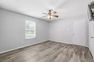 1100 Greg St, Azle, TX 76020 - Photo 21
