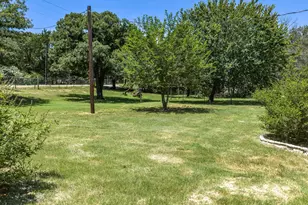 1100 Greg St, Azle, TX 76020 - Photo 37