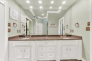 3700 Hillwood Way, Bedford, TX 76021 - Photo 23