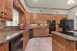 3700 Hillwood Way, Bedford, TX 76021 - Photo 17
