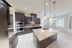 2707 Point Vista Dr, Lewisville, TX 75067 - Photo 5