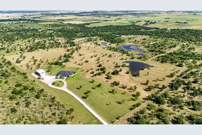 13428 Knob Hill Road, Rogers, TX 76569 - Photo 35