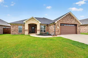 527 Limestone Cir, Mabank, TX 75147 - Photo 3