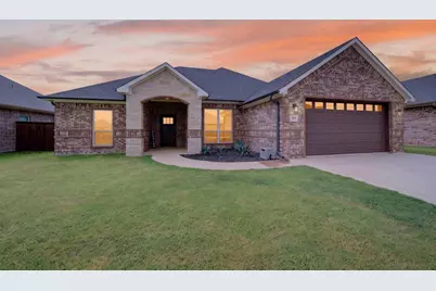 527 Limestone Circle, Mabank, TX 75147 - Photo 1