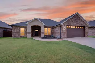 527 Limestone Cir, Mabank, TX 75147 - Photo 1