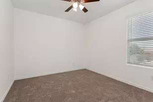 9213 Marilyn Pl, Dallas, TX 75227 - Photo 23