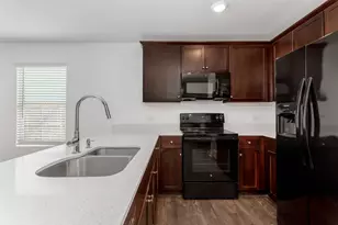 9213 Marilyn Pl, Dallas, TX 75227 - Photo 13